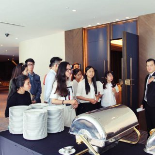 TRẢI NGHIỆM NGHỀ NGHIỆP THỰC TẾ TẠI KHÁCH SẠN SHERATON