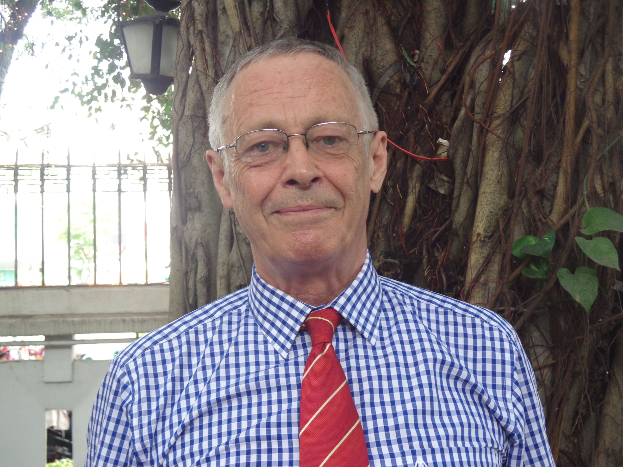 Thạc sĩ John Rodger