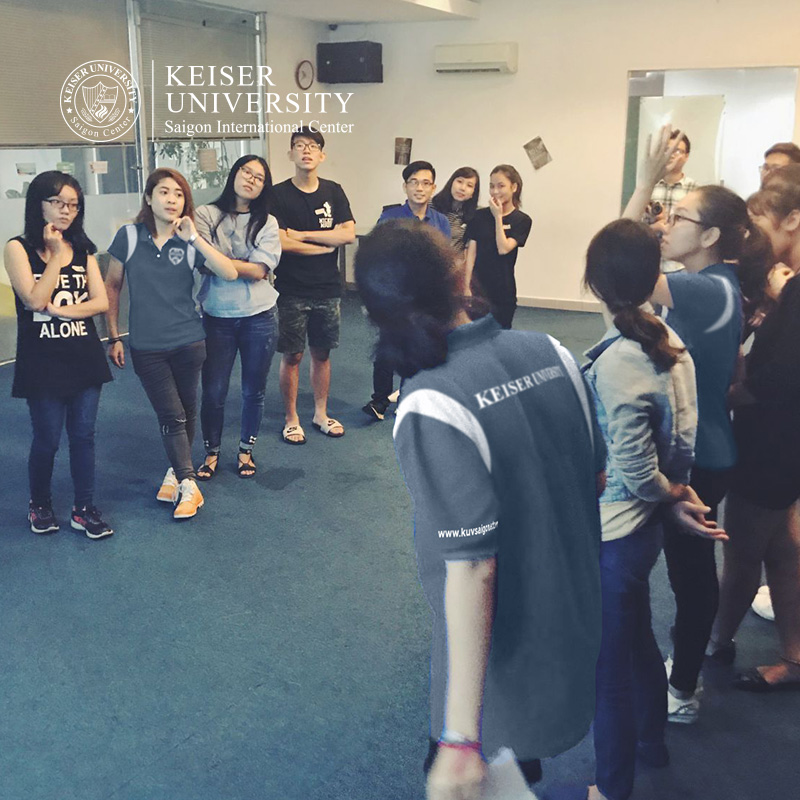 CLB “TOASTMASTER” – HOÀN THIỆN KỸ NĂNG THUYẾT TRÌNH