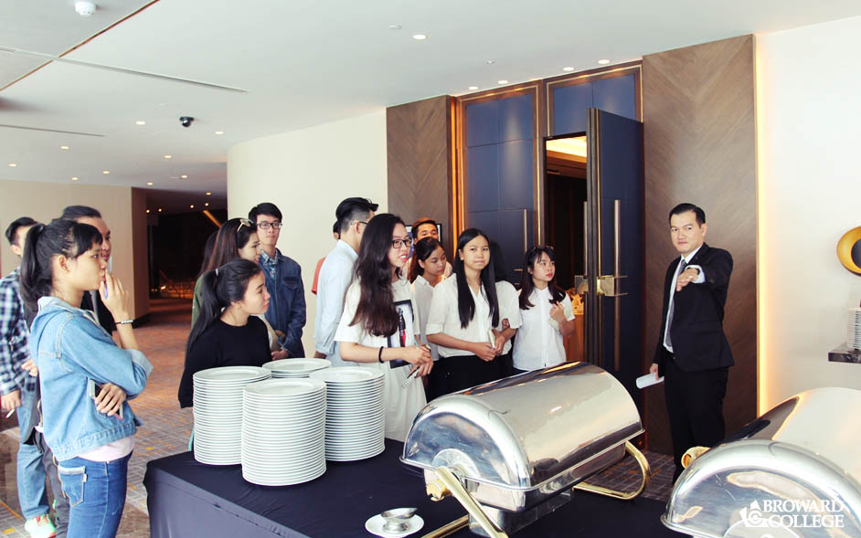 TRẢI NGHIỆM NGHỀ NGHIỆP THỰC TẾ TẠI KHÁCH SẠN SHERATON